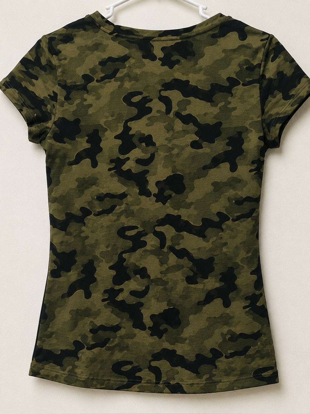 GUESS‎ Women's Camouflage Print Short Sleeve T-Shirt Top Green Black Logo Size M - Picture 3 of 4